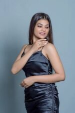 925 Silver Tiny Floral Ring - Image 2