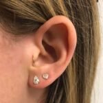 925 Silver 0.25Ct Floating Diamond Pear Shape Stud - Image 4