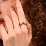 925 Silver Emerald Royal Curve Ring - Image 2